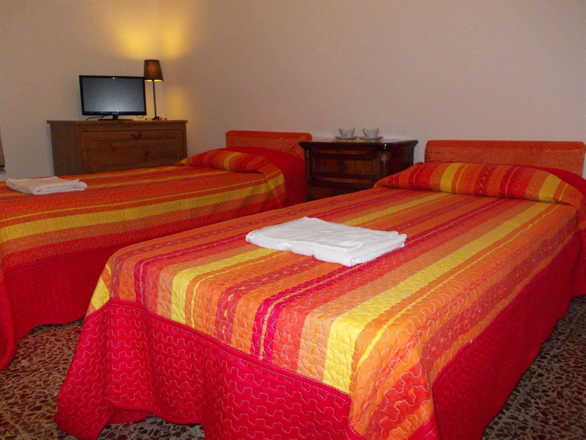 Big Brother Bed & Rooms Treviso Exterior photo