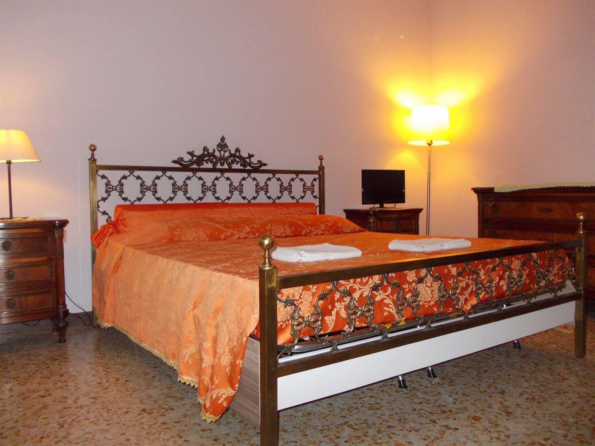 Big Brother Bed & Rooms Treviso Exterior photo