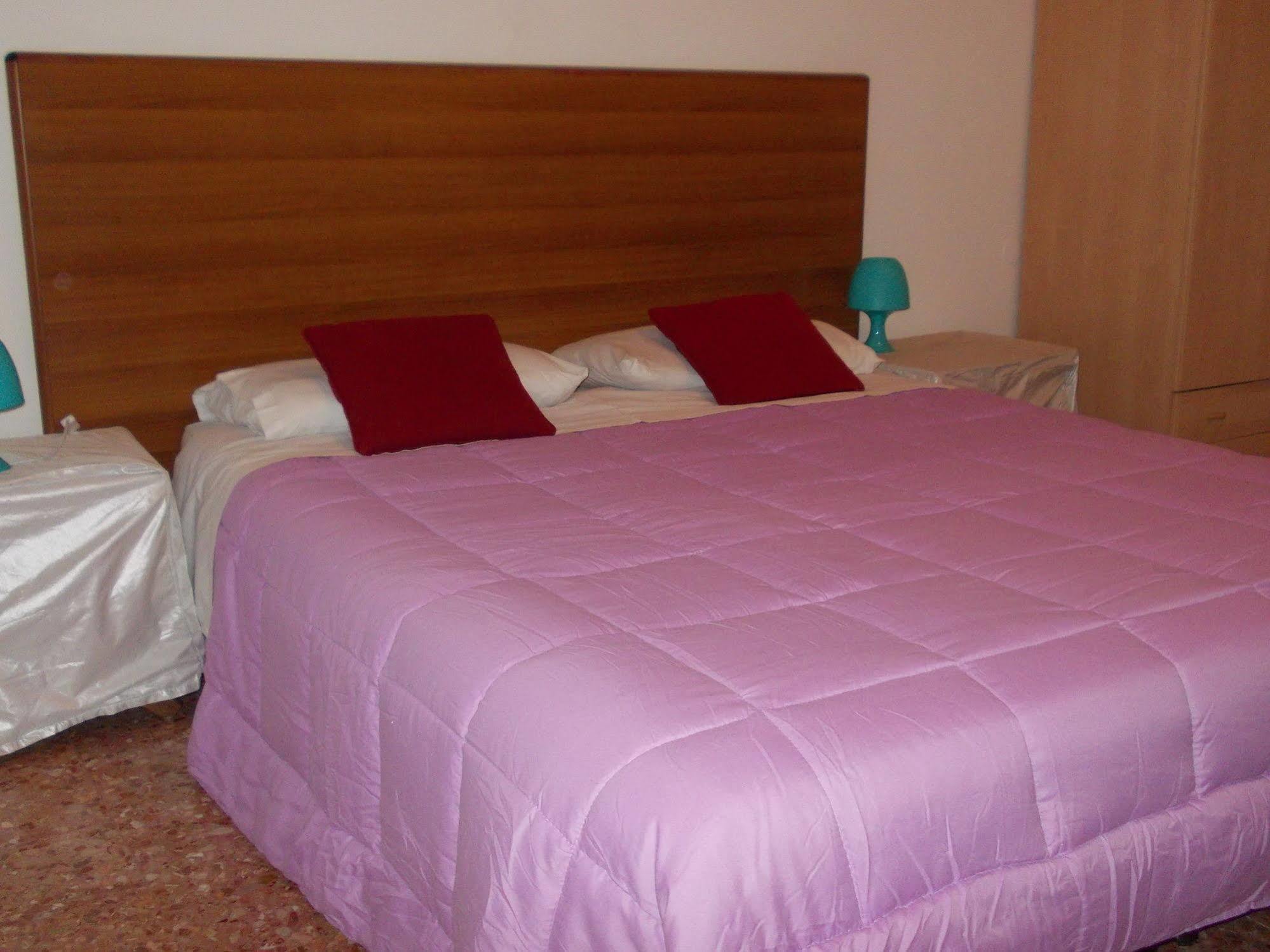 Big Brother Bed & Rooms Treviso Exterior photo